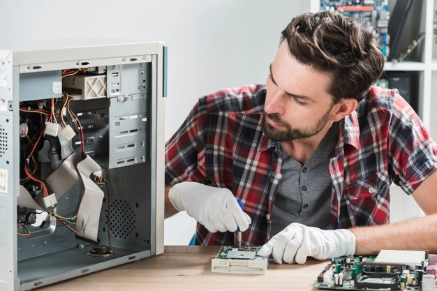 Laptop Repair Shop In Cumballa